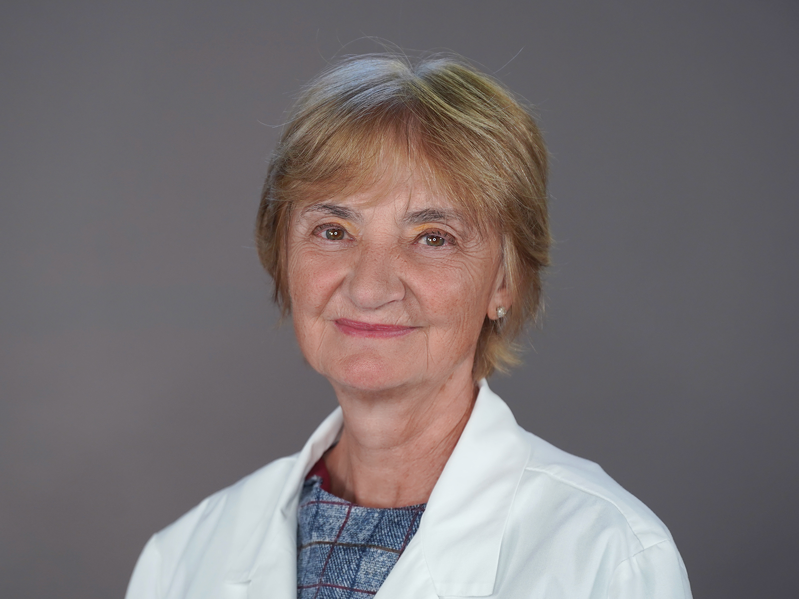 Dr. Kovács Eszter
