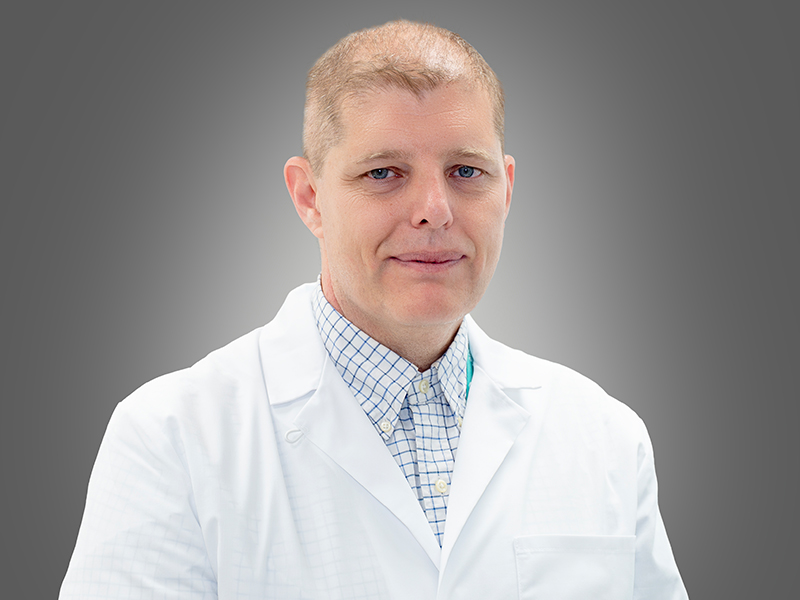Dr. Sávolt Ákos