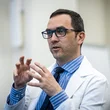 Dr. Lazáry Áron PhD gerincsebész főorvos, egyetemi docenssel készített interjút a Telex