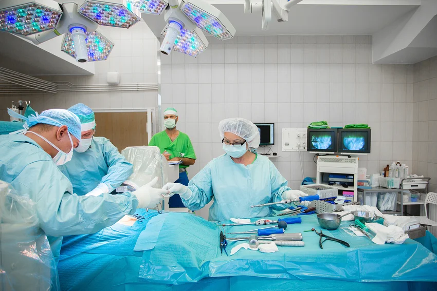 In the field of spinal medicine and spinal surgery, special attention is paid to the complex investigation and treatment of spinal complaints.