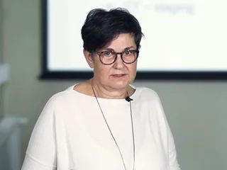 Dr. Puhl Mária