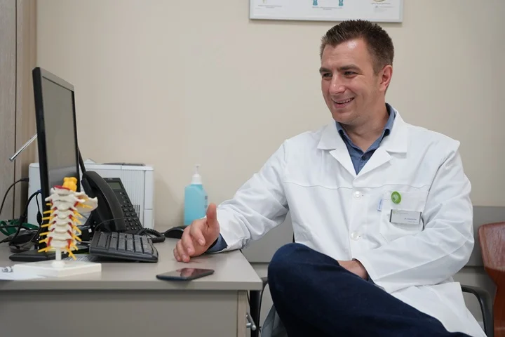 Dr. Márkus István, intézetünk gerincgyógyász, ortopéd szakorvosa.