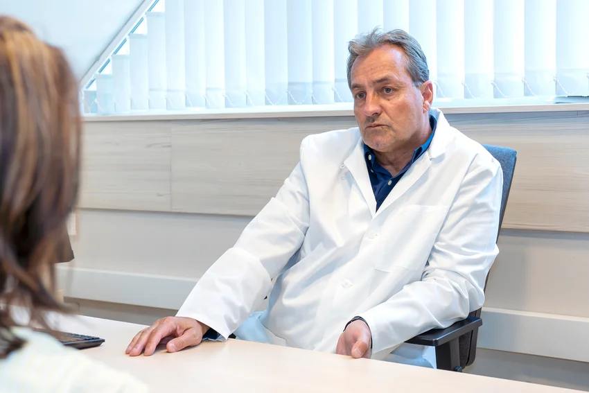 „A sugárterápia ma már high-tech precíziós ellátás” – Interjú Prof. Dr. Polgár Csabával, a sugárterápia, onkológia hazai szaktekintélyével