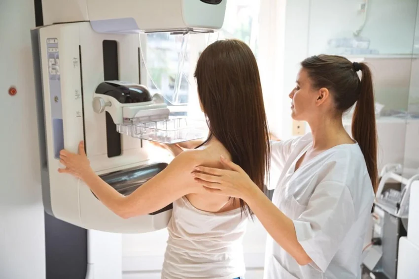 A mellrák időben felismerve gyógyítható – mégis sokan halogatják a szűrést