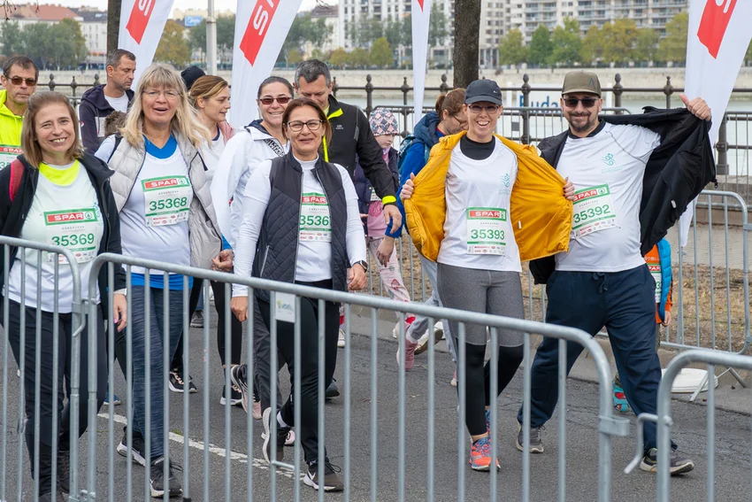 Rekordlétszáma a pályán - duplájára nőtt futócsapattal indultunk a hétvégi futófesztiválon