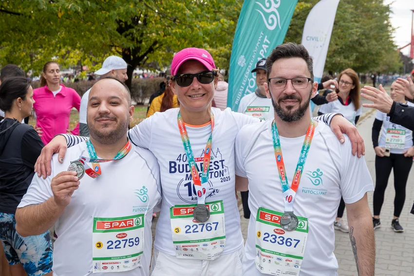 Rekordlétszáma a pályán - duplájára nőtt futócsapattal indultunk a hétvégi futófesztiválon