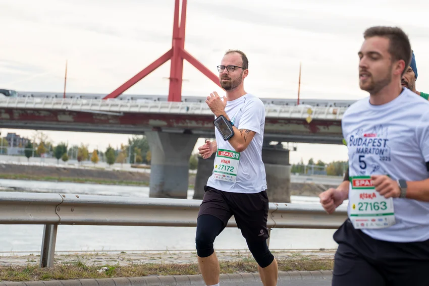 Rekordlétszáma a pályán - duplájára nőtt futócsapattal indultunk a hétvégi futófesztiválon