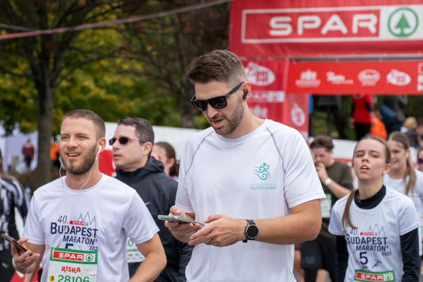 Rekordlétszáma a pályán - duplájára nőtt futócsapattal indultunk a hétvégi futófesztiválon