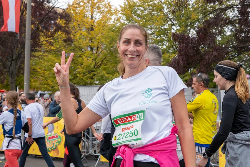 Rekordlétszáma a pályán - duplájára nőtt futócsapattal indultunk a hétvégi futófesztiválon