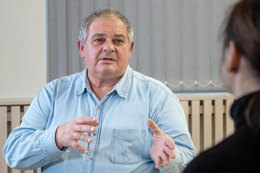 Dr. Farkas Gábor: „Az orvosnak a betegágyhoz úgy kell közelednie, mintha szentélybe lépne”