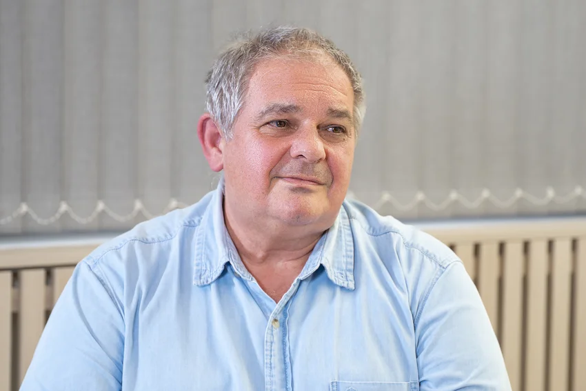 Dr. Farkas Gábor: „Az orvosnak a betegágyhoz úgy kell közelednie, mintha szentélybe lépne”