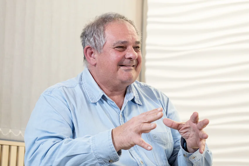 Dr. Farkas Gábor: „Az orvosnak a betegágyhoz úgy kell közelednie, mintha szentélybe lépne”