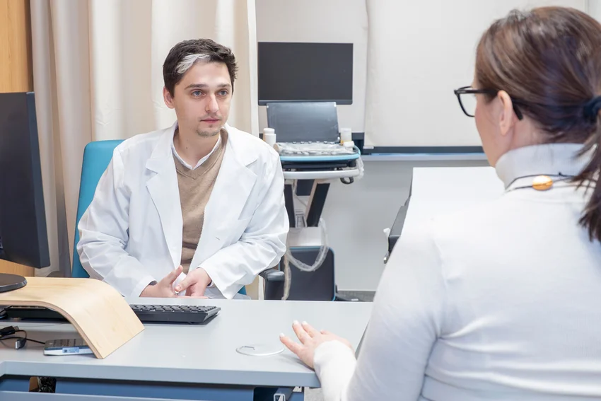 Nem minden sebészeti probléma igényel azonnal műtétet – Interjú dr. Báthori Gergő sebésszel