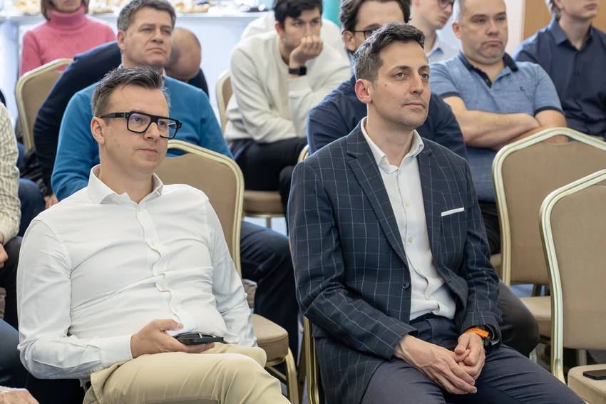 Robotasszisztált térdprotézis-sebészet: több mint egy év tapasztalatait adtuk tovább a BEK Akadémián