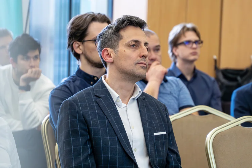 Robotasszisztált térdprotézis-sebészet: több mint egy év tapasztalatait adtuk tovább a BEK Akadémián