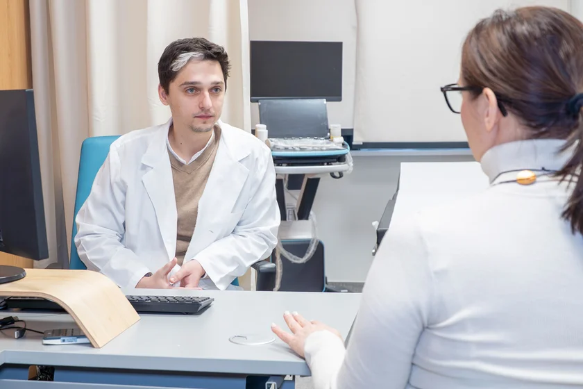 Nem minden sebészeti probléma igényel azonnal műtétet – Interjú dr. Báthori Gergő sebésszel