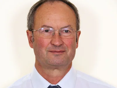 László Sólyom, MD