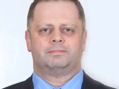 Dr. Keszthelyi László