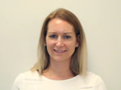 Dr. Voloncs Bernadett