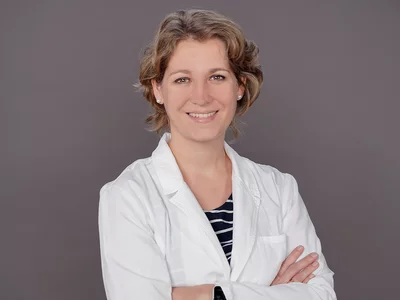 Dr. Menyhárt Orsolya