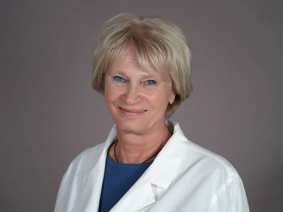 Dr. Sipos Éva Mária