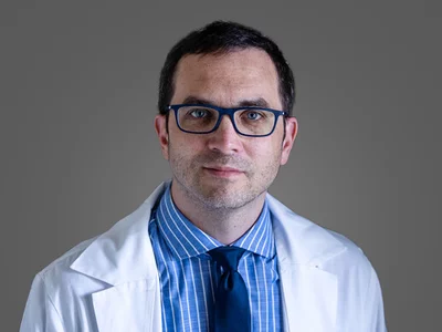 Dr. Lazáry Áron - gerincgyógyász, gerincsebész szakorvos