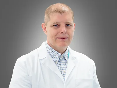 Dr. Sávolt Ákos
